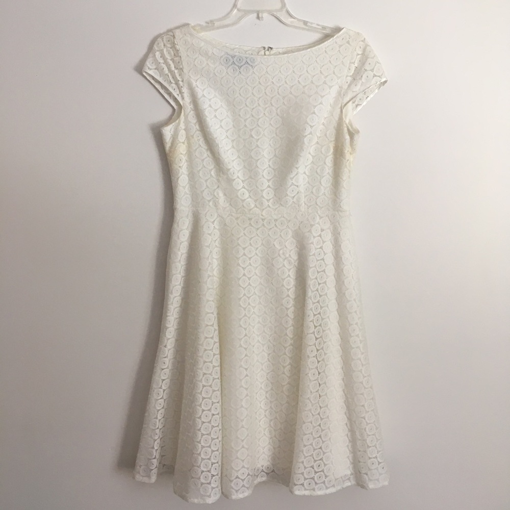 Black Label White Knee-Length Dress